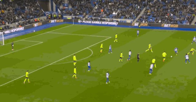 1712431872812045004.gif 哈弗茨策动.gif