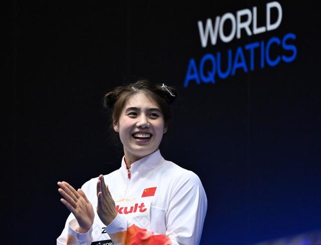 篮球-世锦赛收官日:中国男混接力摘银 徐嘉余张雨霏第3