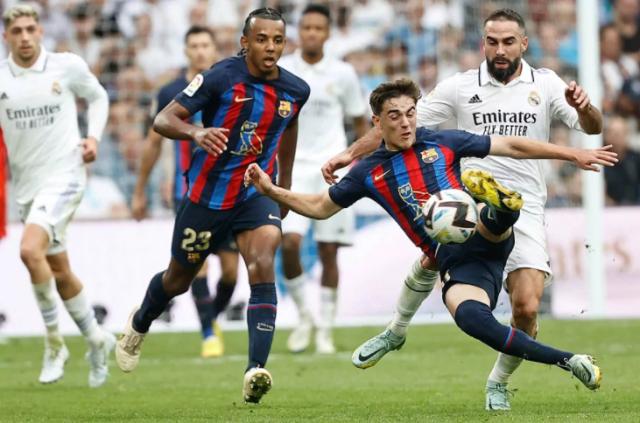 腾讯体育全站入口-巴萨的问题是哈维?裁判?伤病?老将?双边锋或体能?